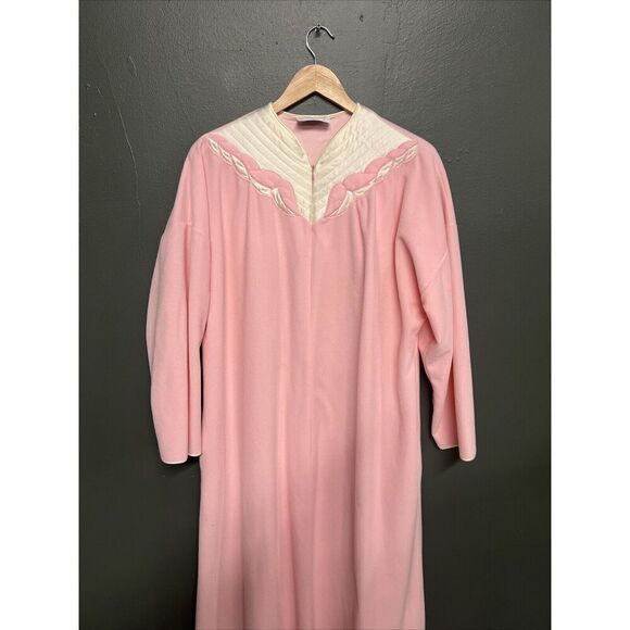 Vintage Vanity Fair Large Pink Sleep Night Gown USA Womens Large - Picture 1 of 5